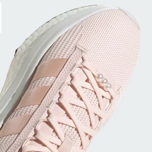 New Adidas Women's Soft Pink Sneakers